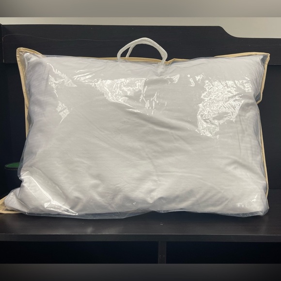 White Down Soft Density Pillow, Standard/Queen NIP Soft, Medium or Firm - Picture 3 of 3